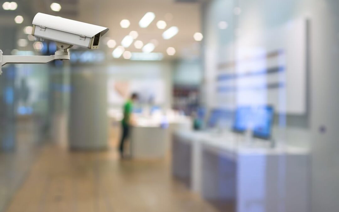 Monitoring w sklepie – jak wybrać odpowiedni? Co mówi prawo?